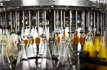 Juice filling machine